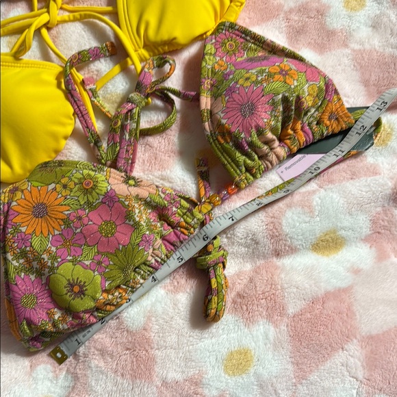 Vibrant Bikini Set with Floral Design - Picture 2 of 10